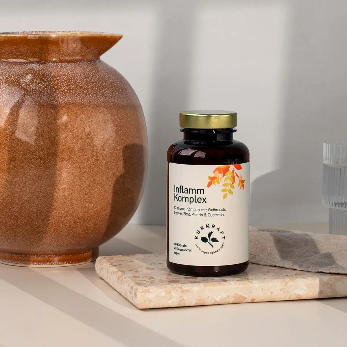 Boswellia-Harz und Kurkumawurzel – Rohstoffe für Curcuma Weihrauch Kapseln